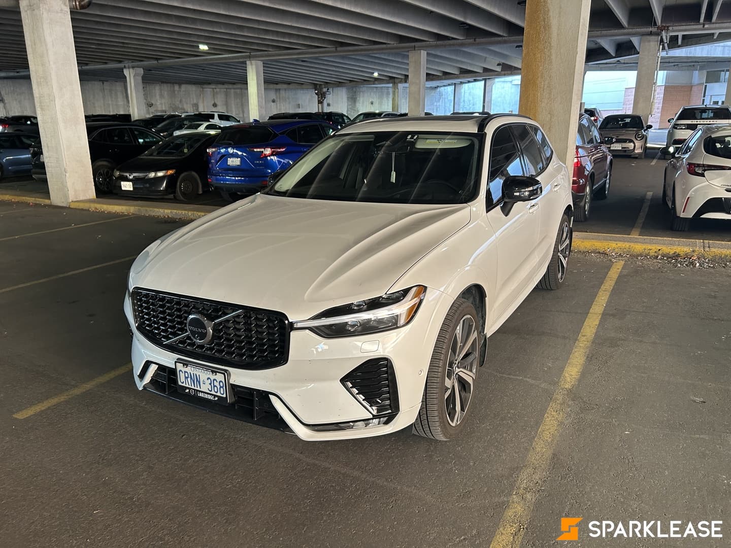 2024 Volvo XC60 B5 AWD Ultimate Dark Theme