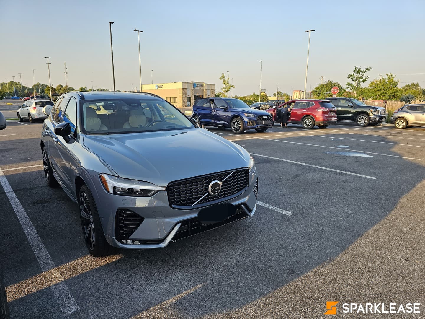 2023 Volvo XC60 B6 AWD Ultimate Dark Theme