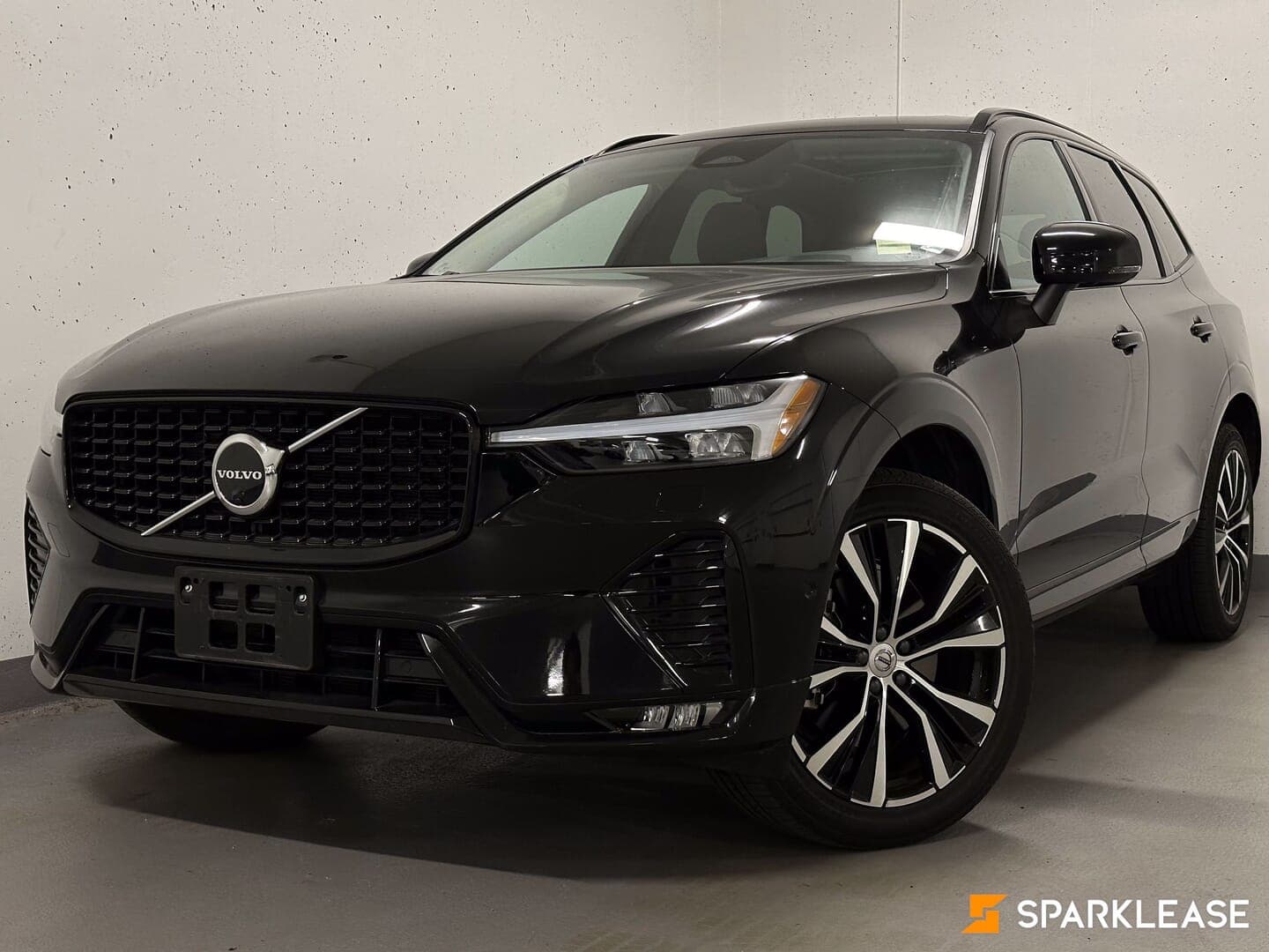 2023 Volvo XC60 B6 AWD Plus Dark Theme