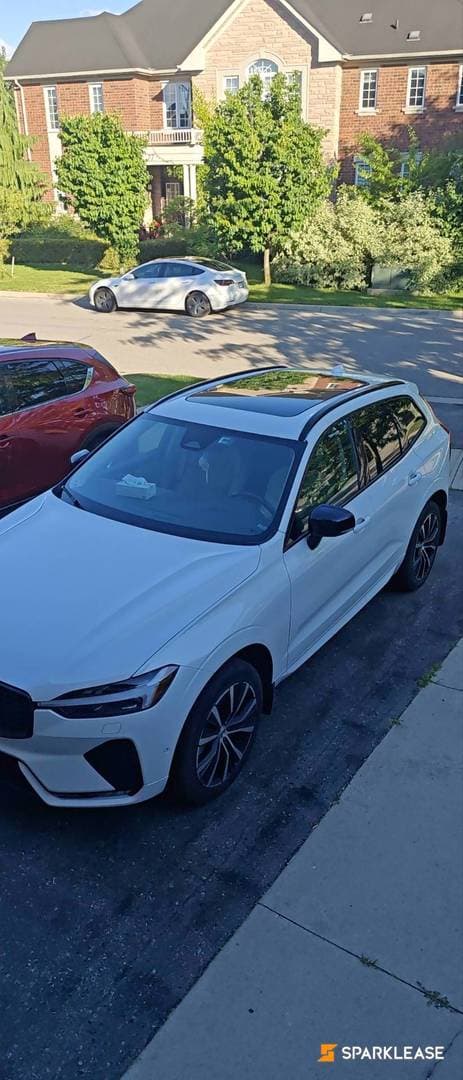 2023 Volvo XC60 B6 AWD Plus Dark Theme
