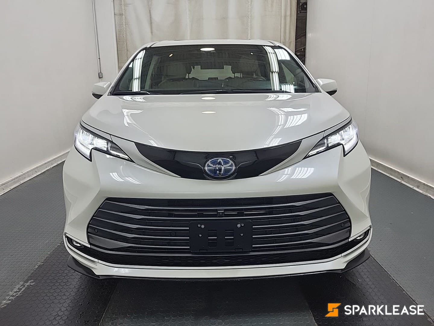 2021 Toyota Sienna XSE 7-Passenger AWD