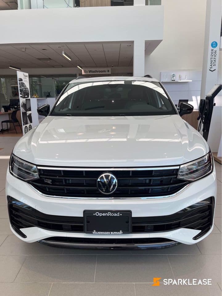 2024 Volkswagen Tiguan Comfortline R-Lin...